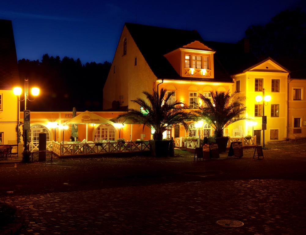 Penzion - Restaurant U Zamku Becov nad Teplou Ngoại thất bức ảnh