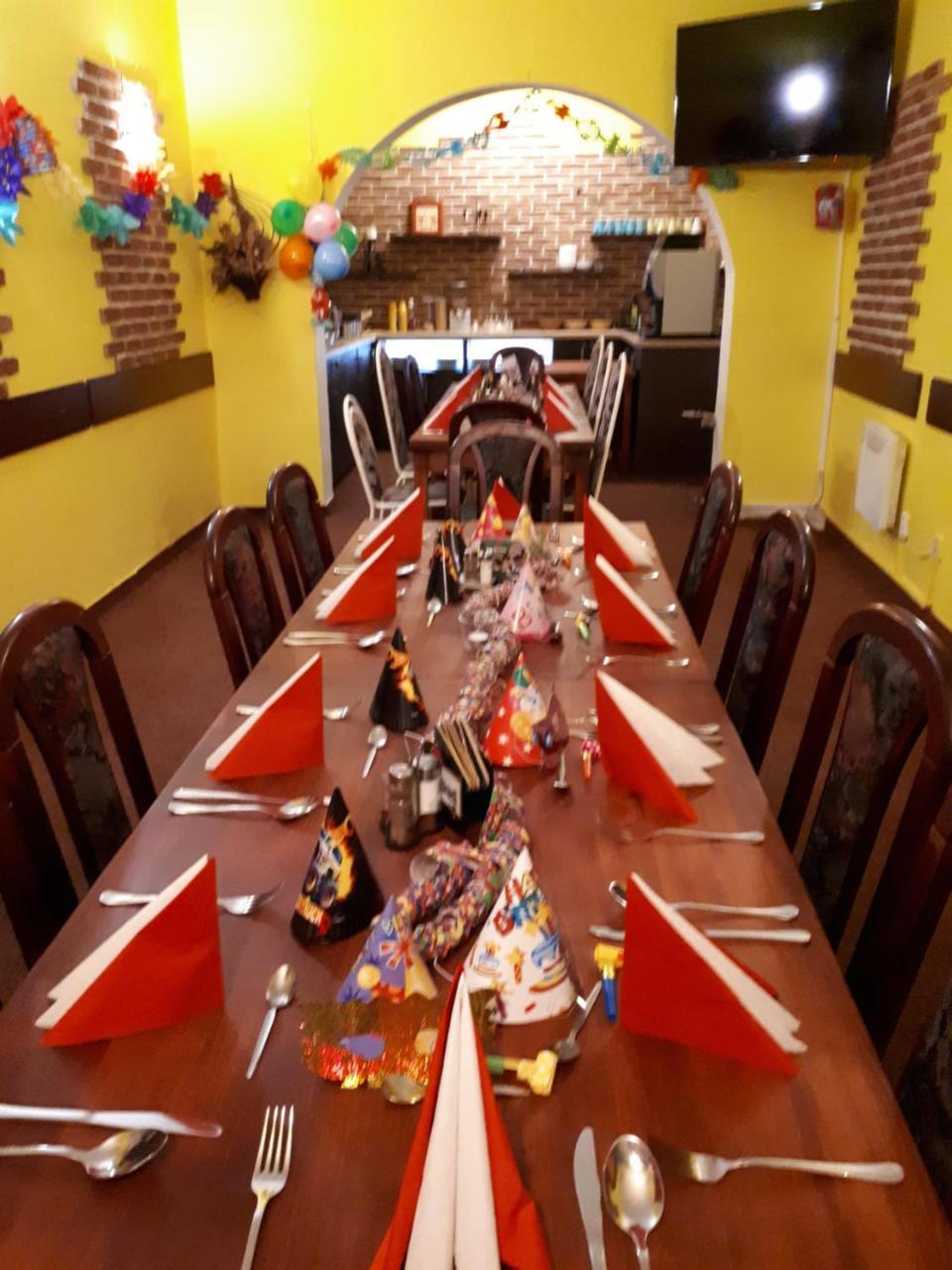 Penzion - Restaurant U Zamku Becov nad Teplou Ngoại thất bức ảnh