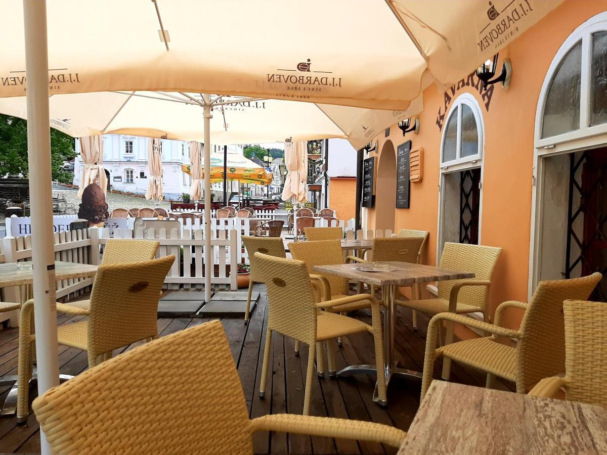 Penzion - Restaurant U Zamku Becov nad Teplou Ngoại thất bức ảnh